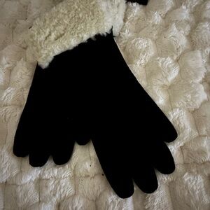 Elegant Black Suede Leather Gloves with Cream Faux Fur Trim SFA